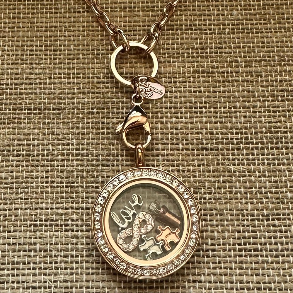 Origami Owl® Rose Gold Twist Locket with Crystals, 30" Chain and 4 Love Charms